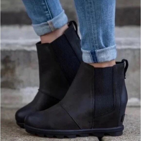 SOREL Waterproof Sz 8 Black Distressed Leather Whimsigoth Grunge Wedge Booots - Picture 1 of 12